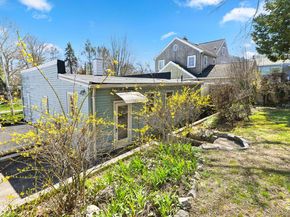 50 Sherwood Drive, Larchmont NY 10538