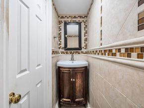 310 Southwood Circle, Syosset NY 11791