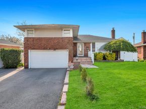310 Southwood Circle, Syosset NY 11791
