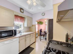 80 Wellington Road S, West Hempstead NY 11552