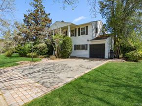 18 Herkimer Avenue, Jericho NY 11753