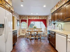 18 Herkimer Avenue, Jericho NY 11753