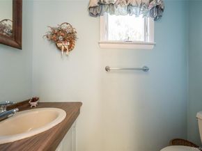 3905 Greentree Drive, Oceanside NY 11572