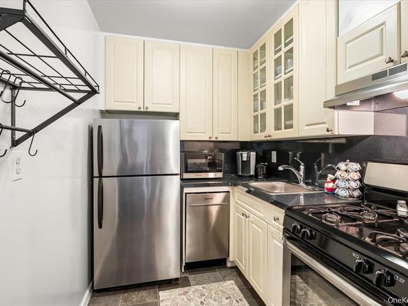 33 Barker Avenue 2J, White Plains NY 10601