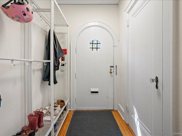 54 Ogden Avenue, White Plains NY 10605