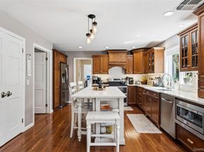 8 Dogwood Road, Stony Brook NY 11790