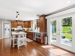8 Dogwood Road, Stony Brook NY 11790