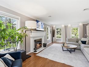 8 Dogwood Road, Stony Brook NY 11790