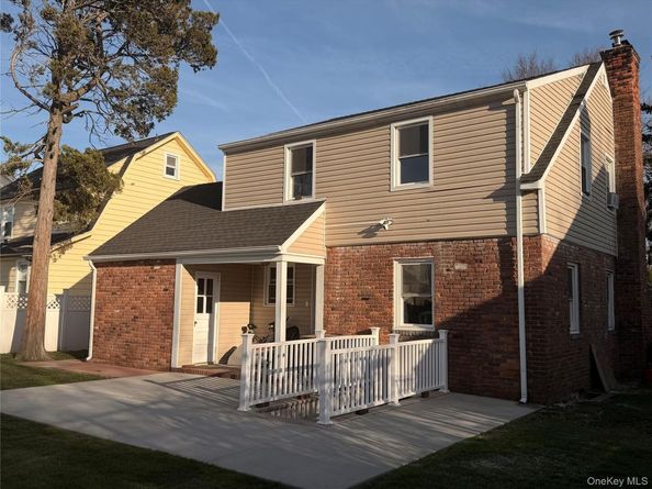 25 Crowell Street, Hempstead NY 11550