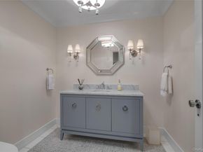 115 Eagles Crescent, Manhasset NY 11030