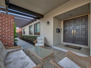 115 Eagles Crescent, Manhasset NY 11030