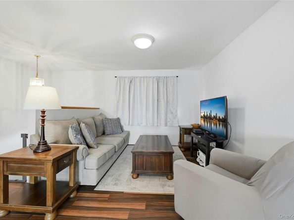 177 Pine Neck Avenue, East Patchogue NY 11772