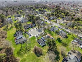 10 Gettysburg Court, Coram NY 11727