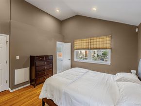 41 Robert Circle, Syosset NY 11791
