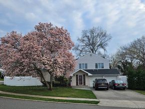 41 Robert Circle, Syosset NY 11791