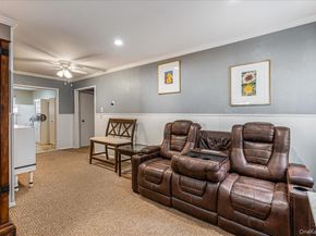 27 Stuyvesant Street, Huntington NY 11743