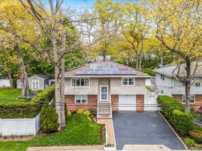 27 Stuyvesant Street, Huntington NY 11743
