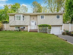 8 Gaymor Lane, Farmingville NY 11738