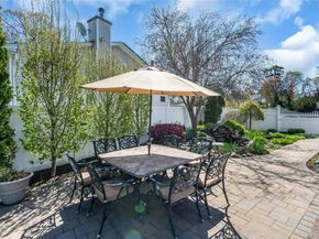 288 Bow Drive, Smithtown NY 11787