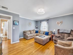 33 Albert Street, Hicksville NY 11801