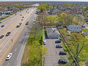 3250 Sunrise Highway, East Islip NY 11730