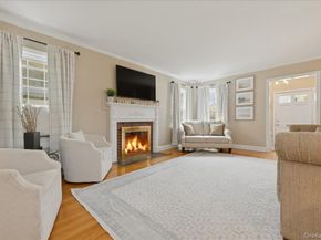 52 Wisteria Avenue, Mineola NY 11501