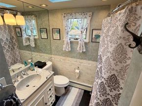 27 Colonial Road, Copiague NY 11726