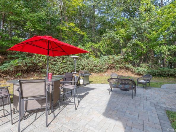 15 Cloister Lane, Middle Island NY 11953