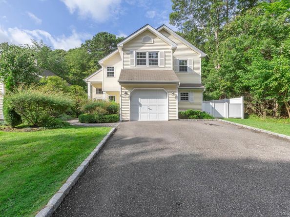 15 Cloister Lane, Middle Island NY 11953