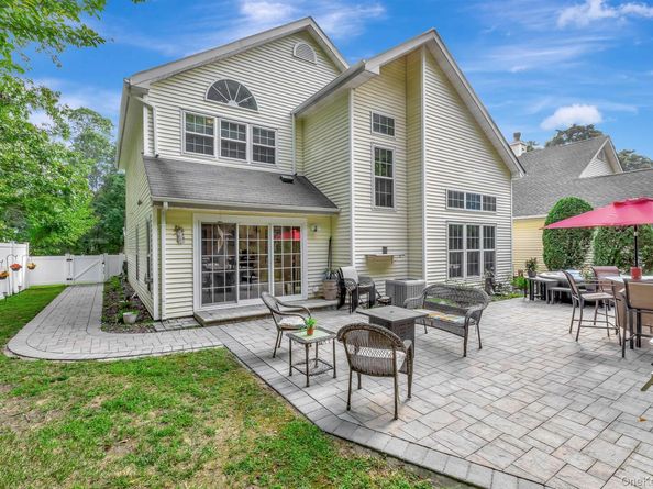 15 Cloister Lane, Middle Island NY 11953