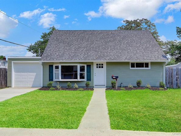 328 Martin Place, Bethpage NY 11714
