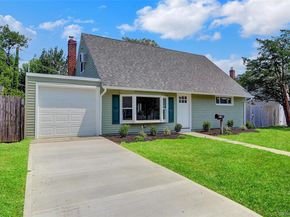 328 Martin Place, Bethpage NY 11714