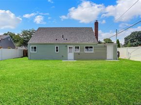 328 Martin Place, Bethpage NY 11714