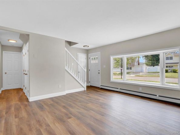 328 Martin Place, Bethpage NY 11714