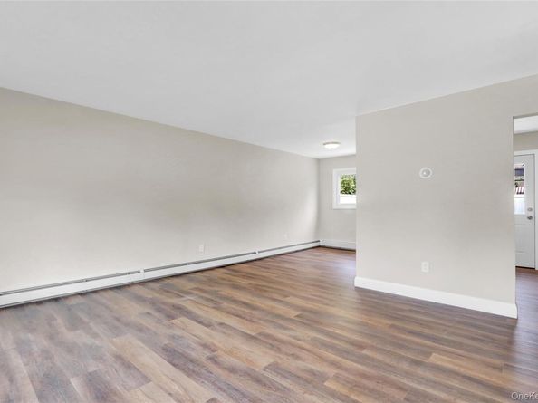 328 Martin Place, Bethpage NY 11714