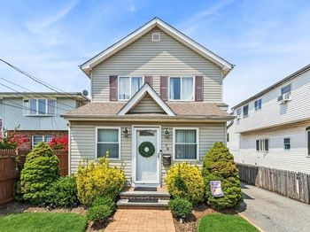76 Oakley Avenue