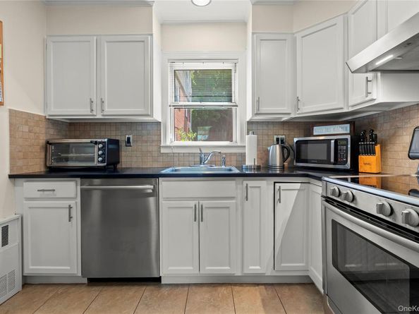 97 Charter Circle 97, Ossining NY 10562
