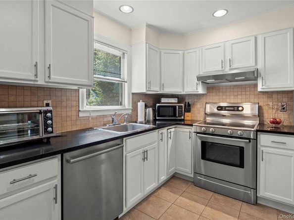 97 Charter Circle 97, Ossining NY 10562