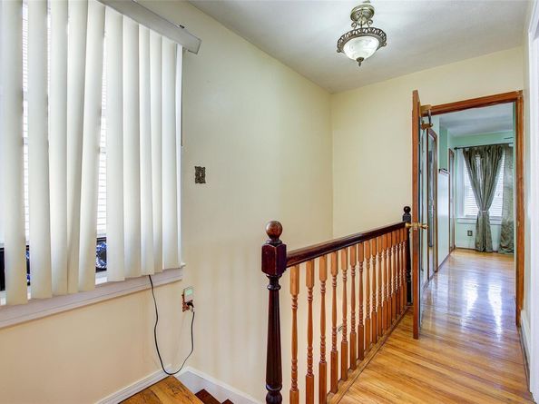 89-16 214 Street, Queens Village NY 11427