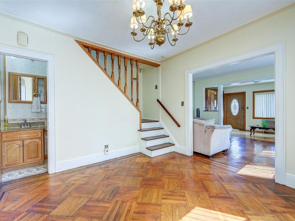 89-16 214 Street, Queens Village NY 11427