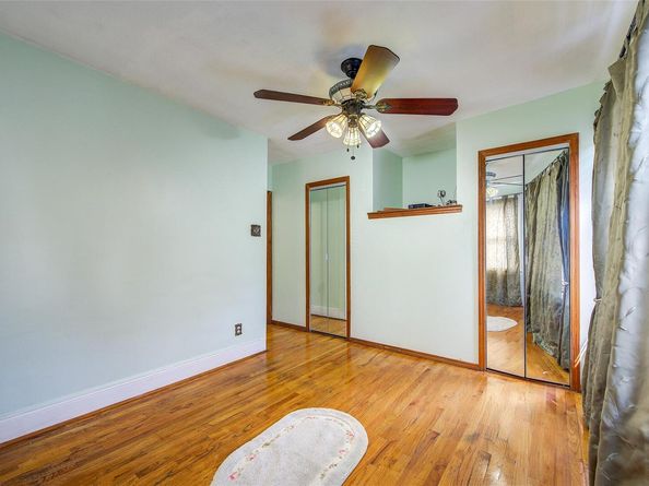 89-16 214 Street, Queens Village NY 11427
