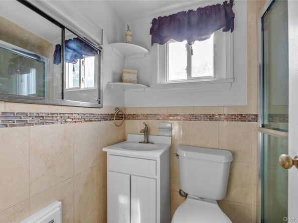 34 Heath Place, Hempstead NY 11550