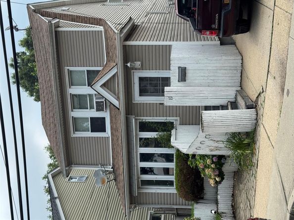 19 Jacob Street, Elmont NY 11003