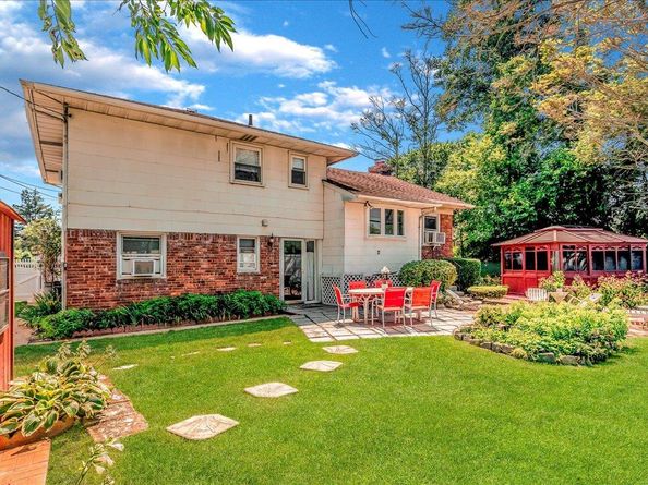 66 Rosalie Court, East Meadow NY 11554