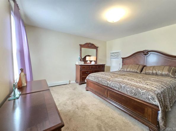 2291 Girard Place, Merrick NY 11566