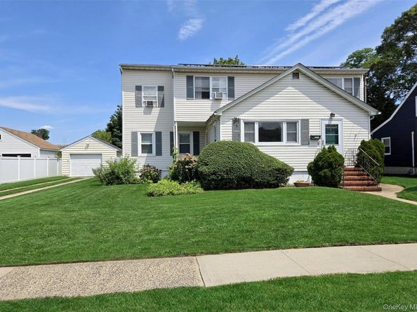 2291 Girard Place, Merrick NY 11566