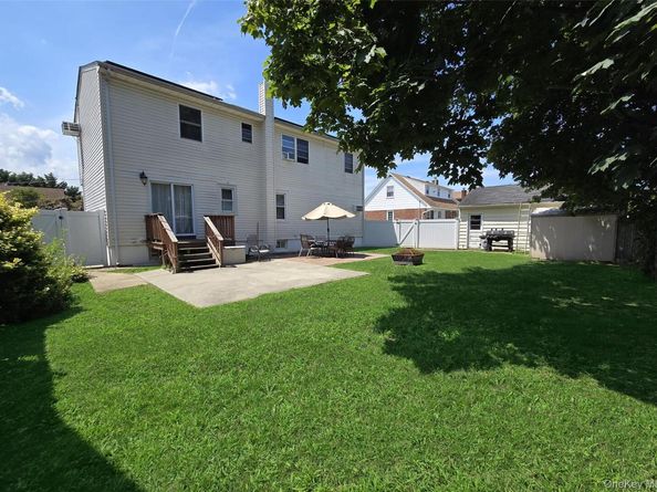 2291 Girard Place, Merrick NY 11566