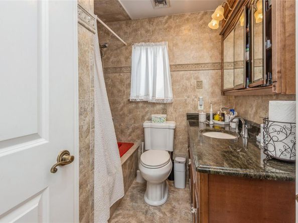 347 Bayville Avenue, Bayville NY 11709