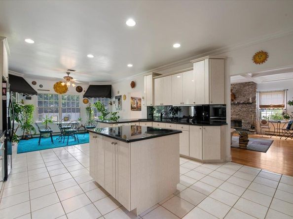 25 Sycamore Avenue, Bethpage NY 11714