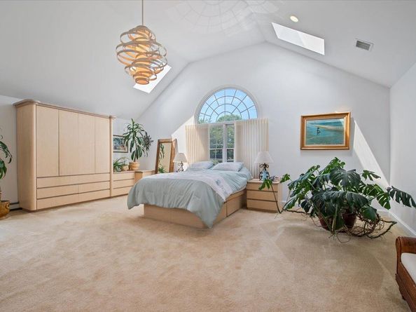 25 Sycamore Avenue, Bethpage NY 11714